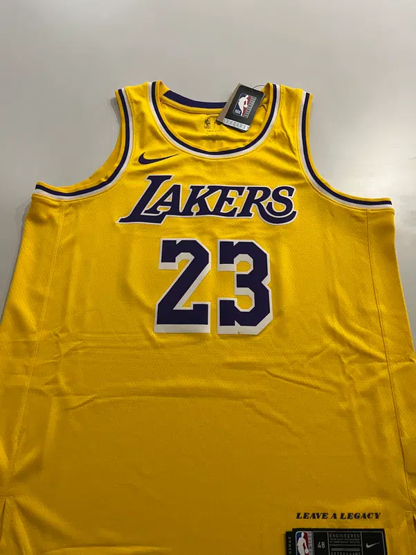 ImageUpload|13686841