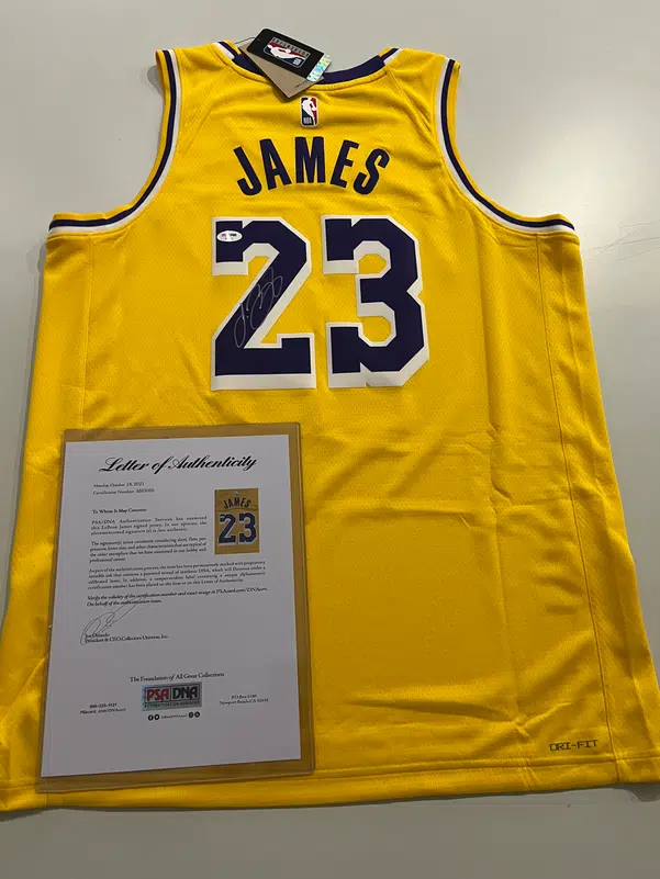 ImageUpload|13686841