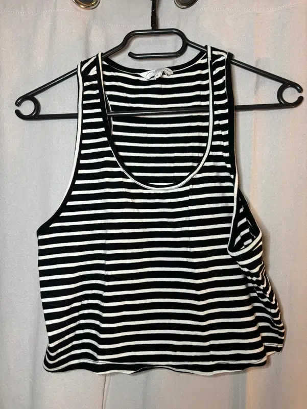 Crop Top Rayé New Look Noir Et Blanc - Taille 6 Col V Avec Fermeture éclair