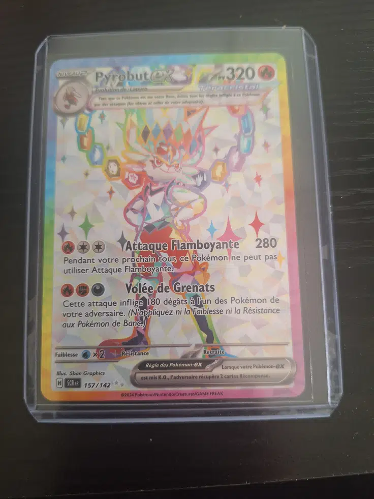 Cinderace ex (Pyrobut ex) 028/142 Téracristal - Ultraboost X Scarlatto e Violetto 7 Corona Astrale - Coffret de 10 Cartes Pokémon Italiennes Cinderace ex (Pyrobut ex) 028/142 Téracristal - Ultraboost X Scarlatto e Violetto 7 Corona Astrale - Coffret de 10 Cartes Pokémon Italiennes