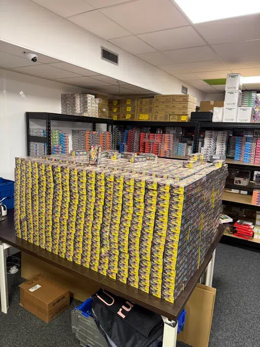 ImageUpload|13478372