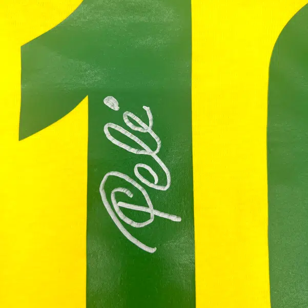 Maillot Brésil dédicacé par PELE - , les ventes publiques
