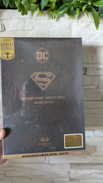 Figurine Superman série limitée 10 000 et 4010 exemplaires