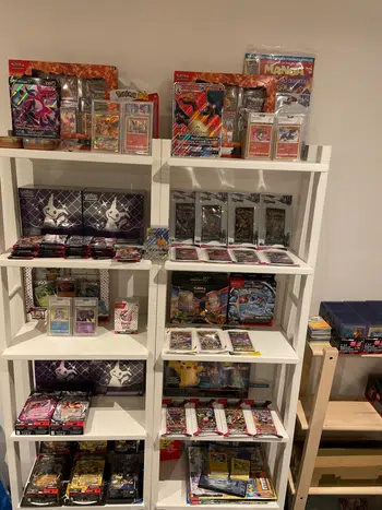 Destockage cartes Pokémon plusieurs séries fr et booster anglais