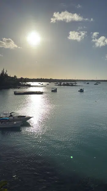 Gagne une etb ev8  en direct de île Maurice